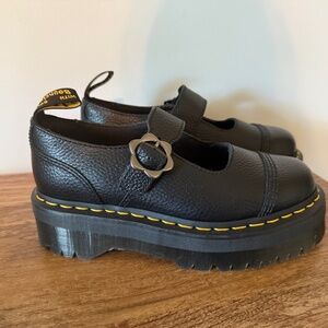 Addina flower buckle leather platform shoes